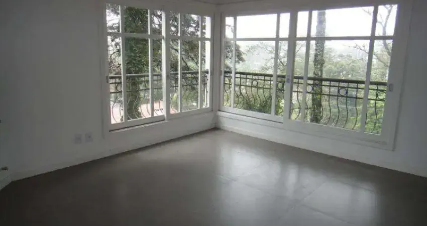 Apartamento 03 Dorm. à venda no Bairro Planalto com 197 m² de área privativa - 2 vagas de garagem
