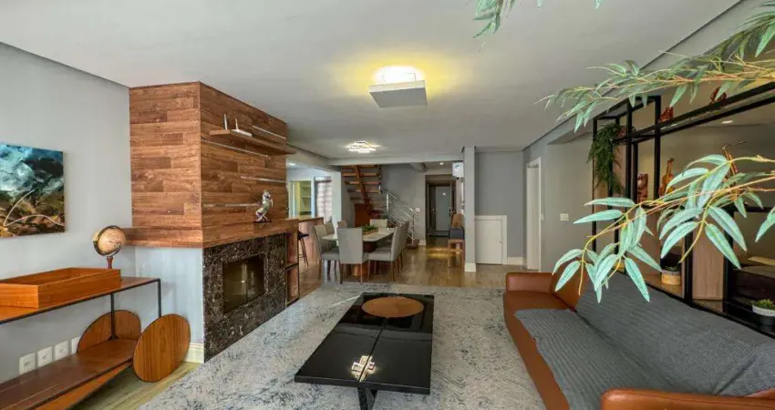 Apartamento 03 Dorm. à venda no Bairro Centro com 310 m² de área privativa - 2 vagas de garagem