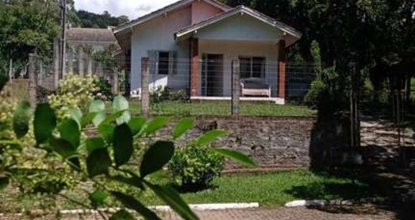 Casa 03 Dorm. à venda no Bairro Vale das Colinas com 110 m² de área privativa - 2 vagas de garagem