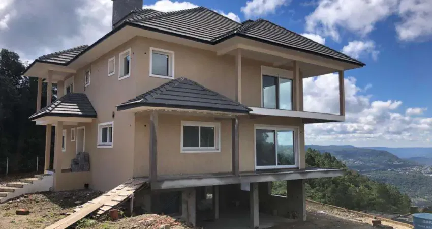Casa 05 Dorm. à venda no Bairro Serra Grande com 480 m² de área privativa - 2 vagas de garagem