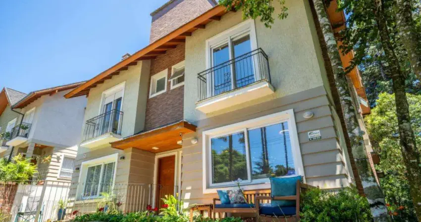 Casa 03 Dorm. à venda no Bairro Vila Suzana com 169 m² de área privativa - 2 vagas de garagem