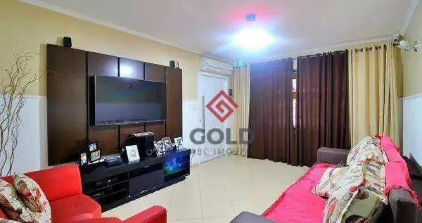 Sobrado com 3 dormitórios à venda, 241 m² por R$ 850.000,00 - Utinga - Santo André/SP