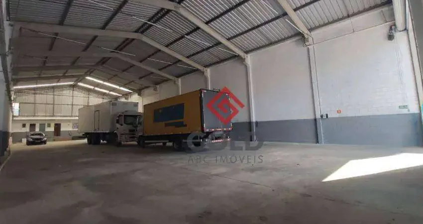 Galpão para alugar, 695 m² por R$ 24.600,00/mês - Vila Lucinda - Santo André/SP