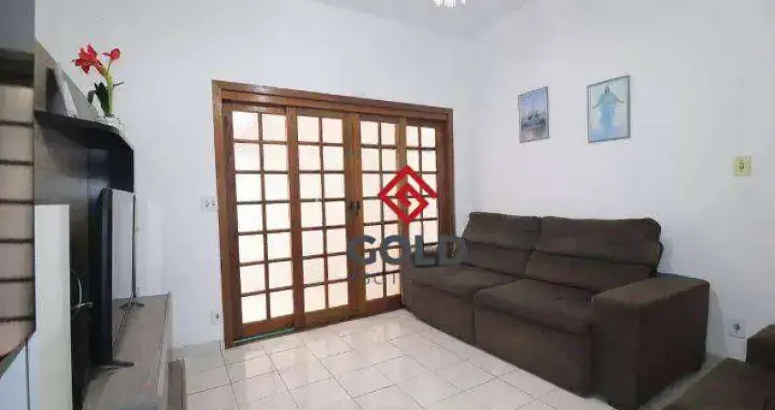 Casa com 3 dormitórios para alugar, 100 m² por R$ 2.686,00/mês - Vila Eldízia - Santo André/SP