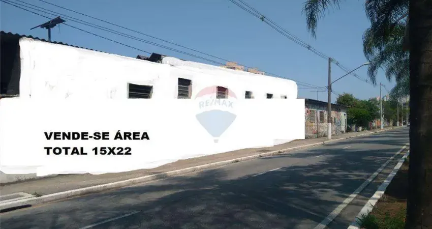 Oportunidade de Investimento -Terreno comercial de alto potencial, área privilegiada., 15x22 metros