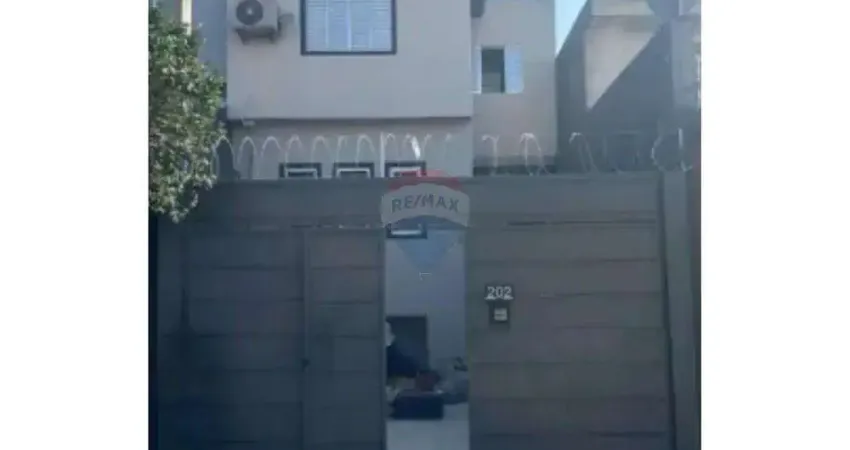 Sobrado Residencial ou Comercial em Gopouva – Travessa Alameda Yaya