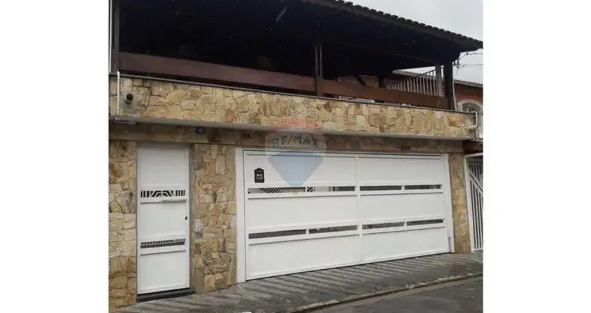 Casa com 3 quartos para alugar na Vila Galvão, Guarulhos 