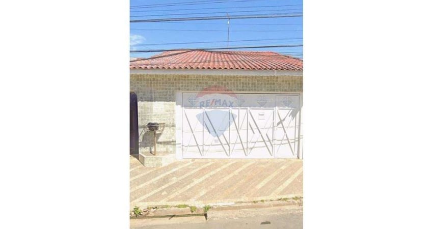 Casa Aconchegante com 2 Dormitórios no Parque Residencial Bambi – Ótima Oportunidade!