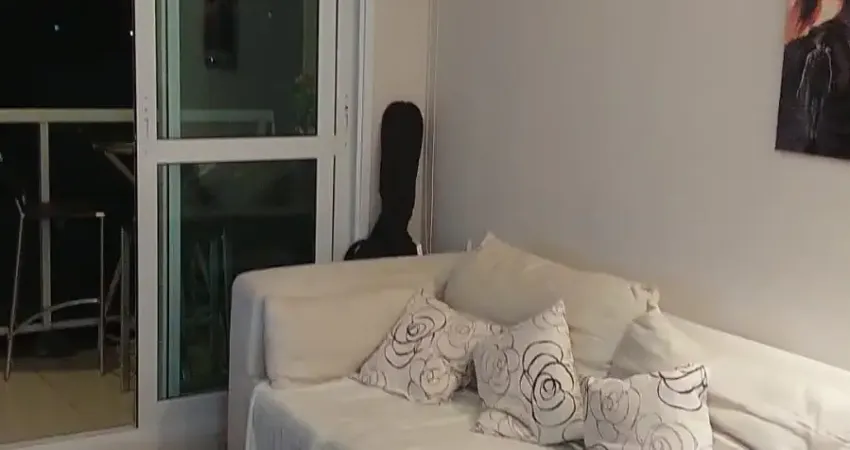 Apartamento 2 Quartos à Venda no Capão Raso, Semi-mobiliado