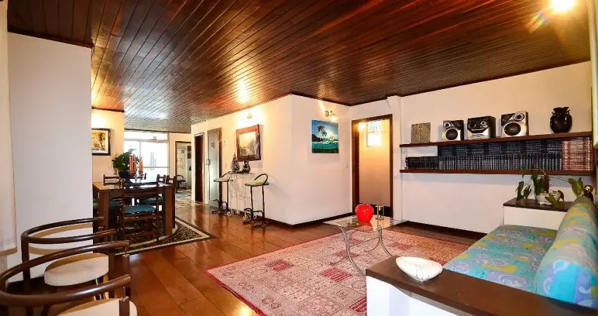 Cobertura exclusiva na melhor localização do batel com bigorrilho com piscina