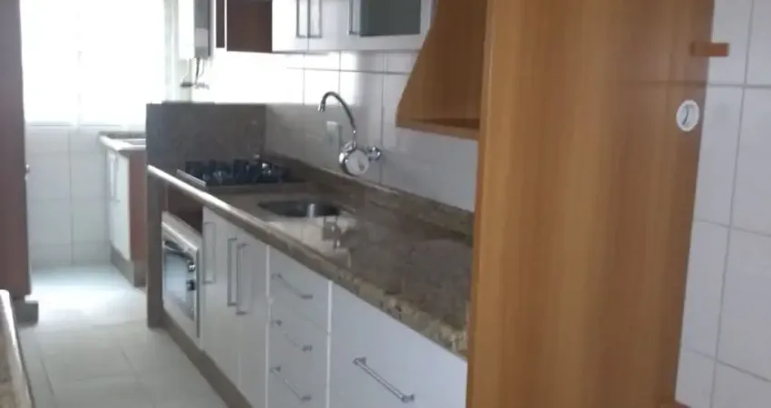 Apartamento com 3 Quartos e 2 banheiros à Venda, 64 m² por R$ 479.000