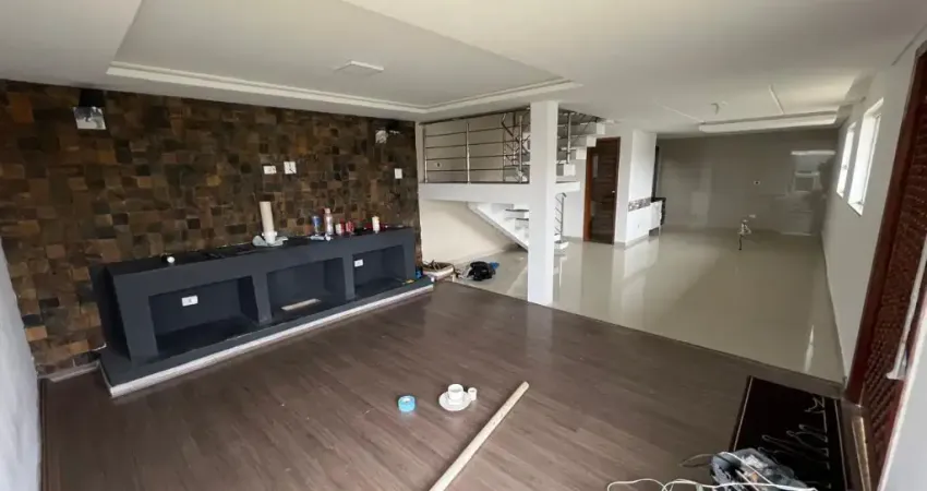 Lindo sobrado com charme de alto padrão no bairro santa cândida