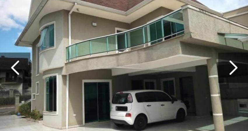Linda casa no Bacacheri com Jardim Social. Melhor oportunidade de casa