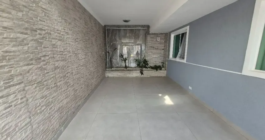 Exclusivo sobrado de fundos com 4 quartos e 3 vagas de garagem