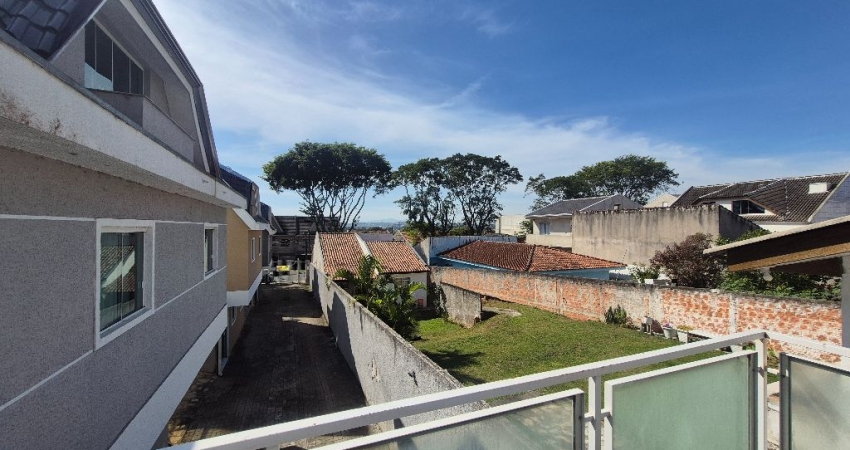 Exclusivo sobrado de fundos com 4 quartos e 3 vagas de garagem