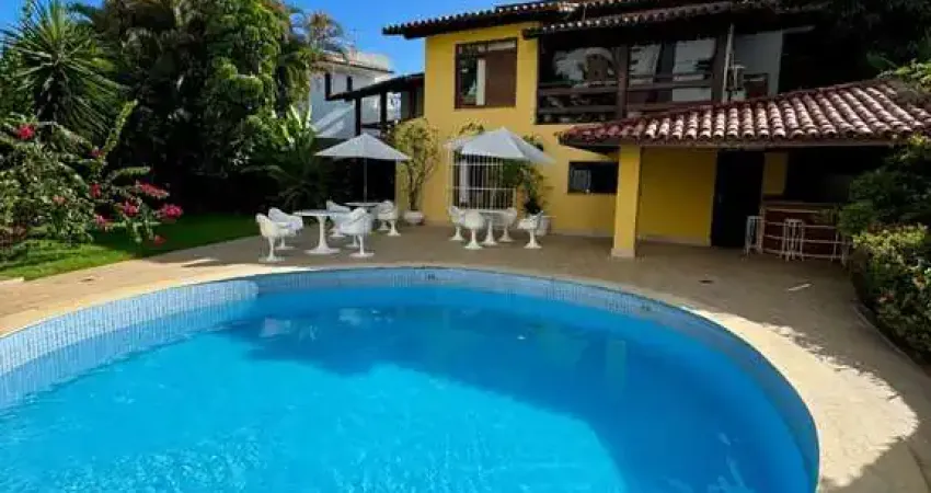 Casa de Luxo 4/4 no Candeal Salvador-BA: Piscina, 2 Pavimentos, 6 Vagas de Garagem, 700m² de Área Privativa!