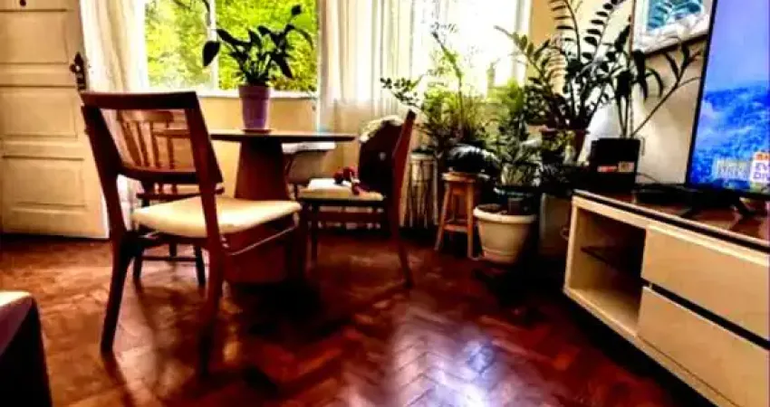 Apartamento à venda na Barra, Salvador-BA: 3 quartos, 1 suíte, 1 vaga, 113m². Próximo à praia. Oportunidade única por R$520.000!