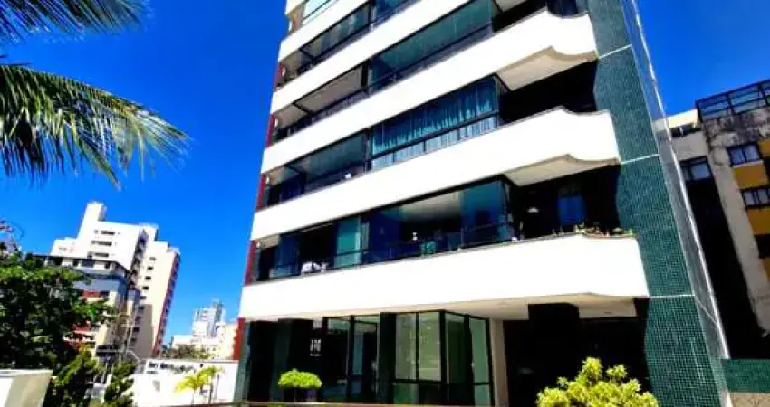 Apartamento de luxo na Pituba: 2 suítes, 2 vagas de garagem, mobiliado e com infraestrutura completa!