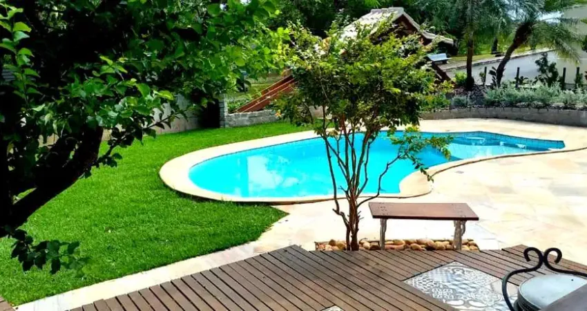 Casa de alto padrão no condomínio águas do jaguaribe: 4 quartos, 4 suítes em piatã, salvador-ba, 200m², 2 vagas, piscina e varanda gourmet