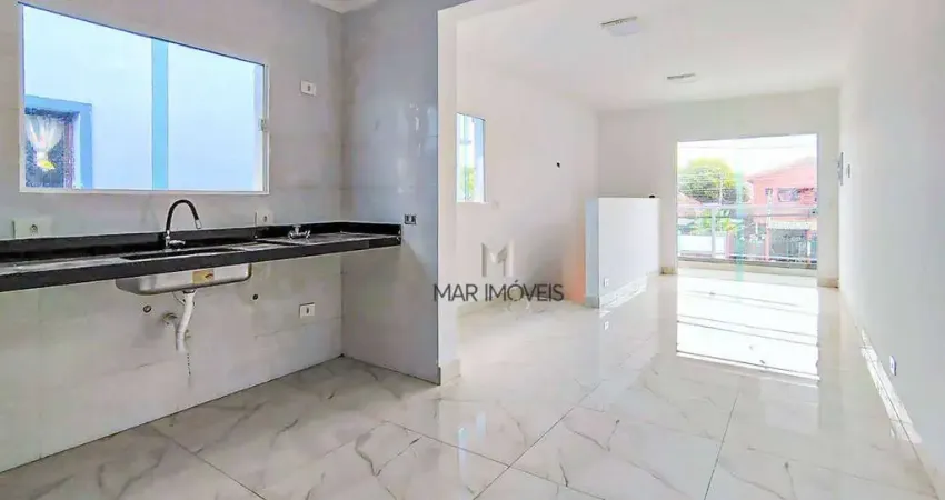 Casa sobreposta à venda no bairro Santa Rosa em Guarujá | Mar Imóveis Prime