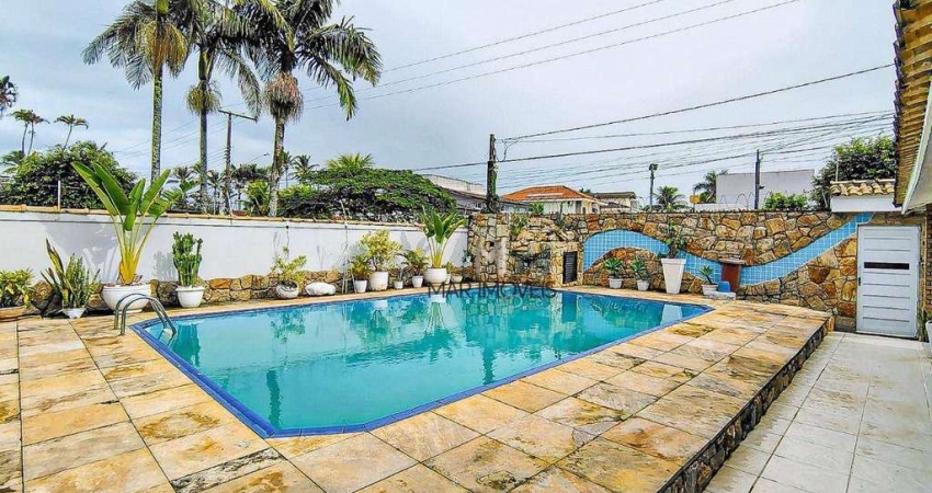 Casa para venda ou Locação na Praia da Enseada em Guarujá | Mar Imóveis Prime