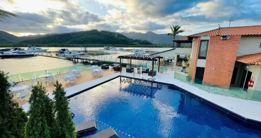 Casa com 2 suítes, lazer de clube, vaga náutica em excelente localização!