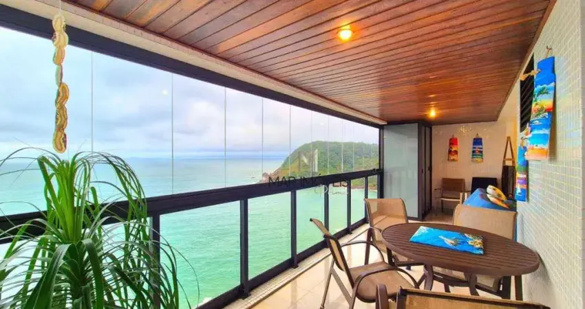 Apartamento reformado em excelente localização a 80metros da praia da Enseada na região do canto do Tortugas com lazer de clube!