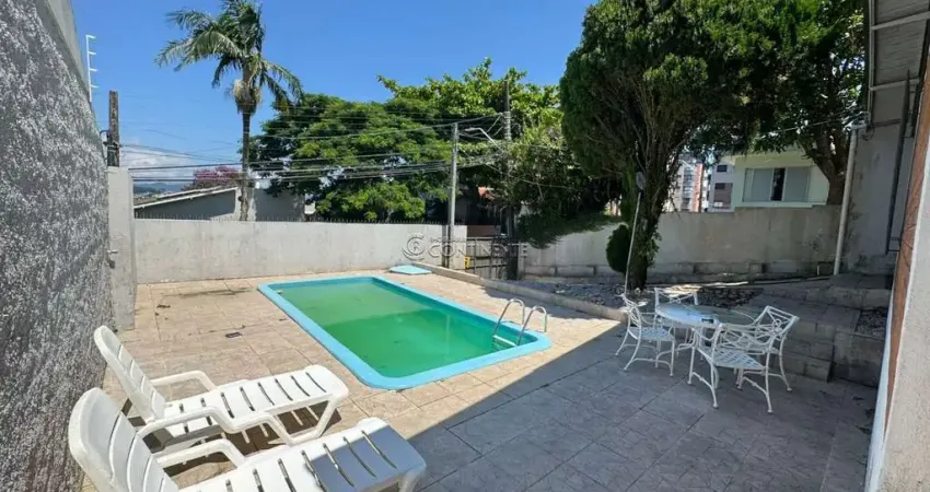 Casa com 3 quartos à venda na Rua Professora Emília Boos Schmidt, 134, Bom Abrigo, Florianópolis