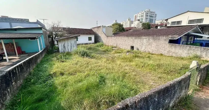 Terreno à venda na Rua Adão Schmidt, 513, Barreiros, São José