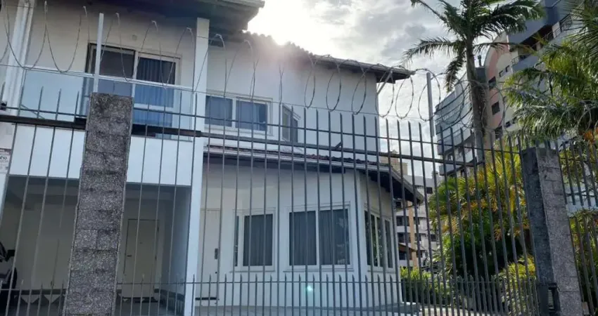 Casa com 4 quartos à venda na Rua Professora Emília Boos Schmidt, 1731, Bom Abrigo, Florianópolis