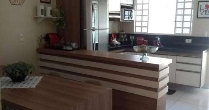 Casa para Venda em Salto, Jardim São Judas Tadeu, 2 dormitórios, 1 suíte, 1 banheiro, 2 vagas