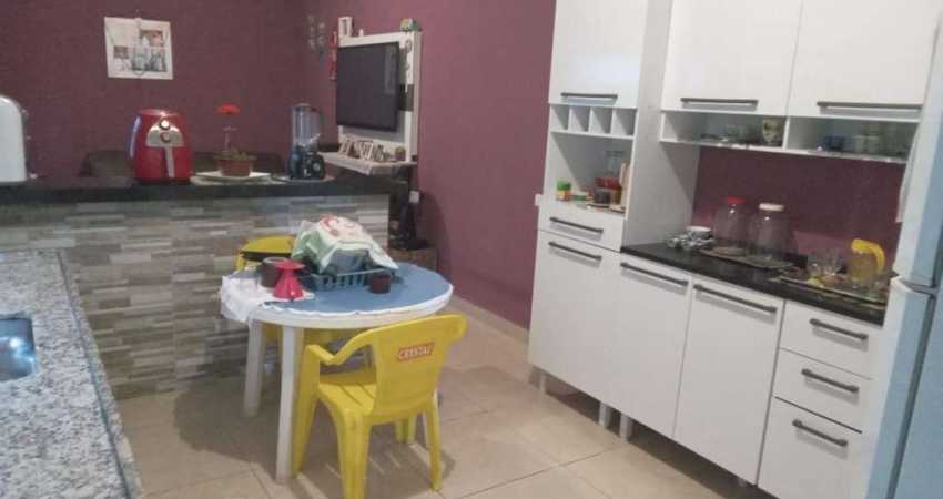 Casa para Venda em Salto, Jardim Celani, 2 dormitórios, 2 banheiros, 2 vagas