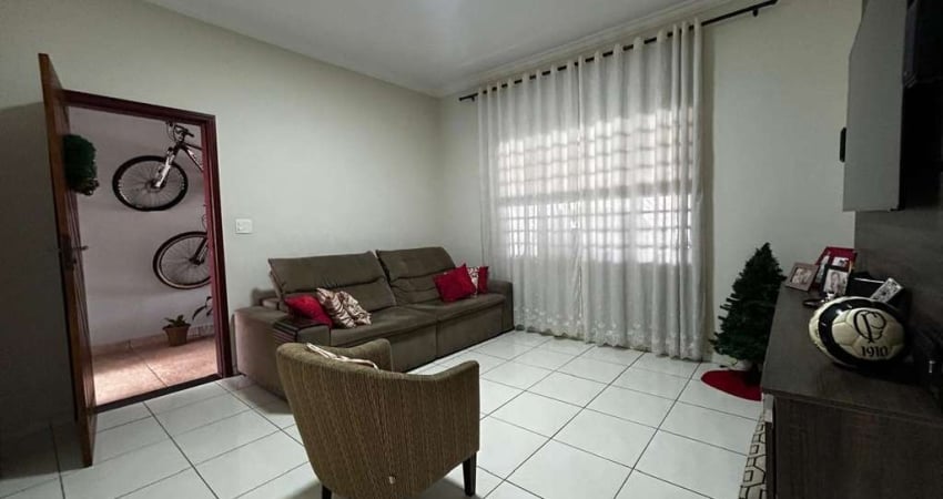 Casa para Venda em Tatuí, Jardim Planalto, 3 dormitórios, 1 banheiro, 2 vagas