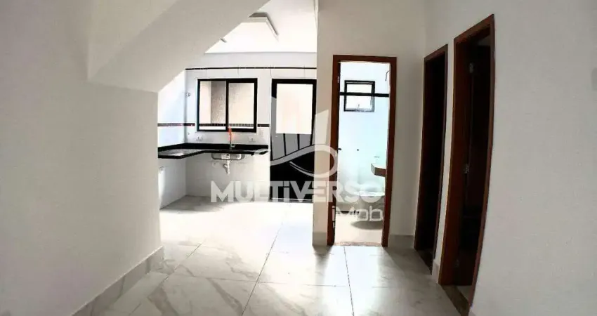 Casa 2 dorm em Condomínio com Piscina e Área Gourmet - Maracanã