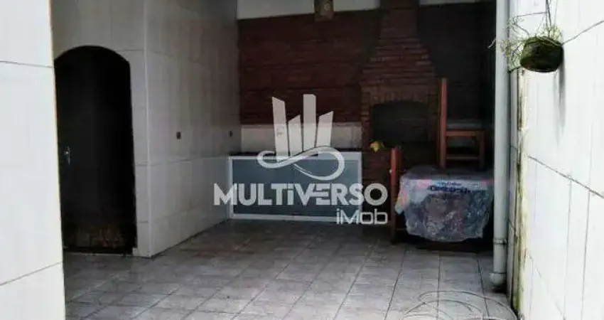 Casa à Venda com 2 dormitórios (1 suíte) no Bairro Caiçara - PG