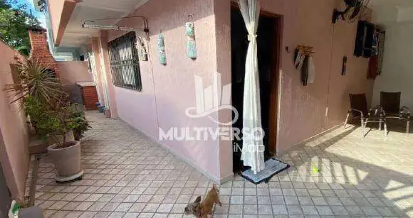 Casa à venda, 3 quartos no bairro Estuário em Santos