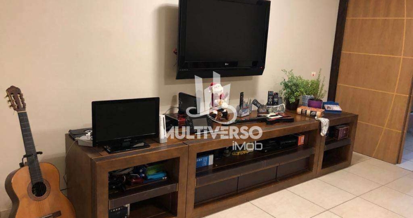Casa com 3 quartos à venda no Embaré, Santos 