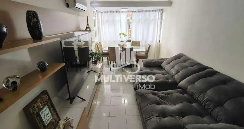02 dormitórios, sala ampla e iluminada, à 2 quadras da praia, 01 vaga coletiva por R$428.000,00, ótima localização