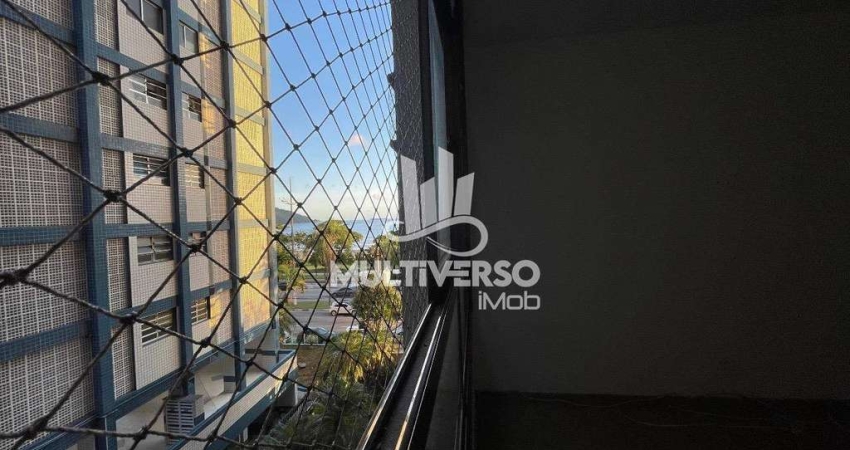 Apto na orla da praia - 2 Dorm. - dep. Empregada