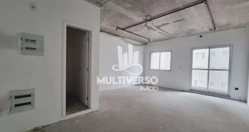 Sala à venda, no bairro Vila Mathias em Santos