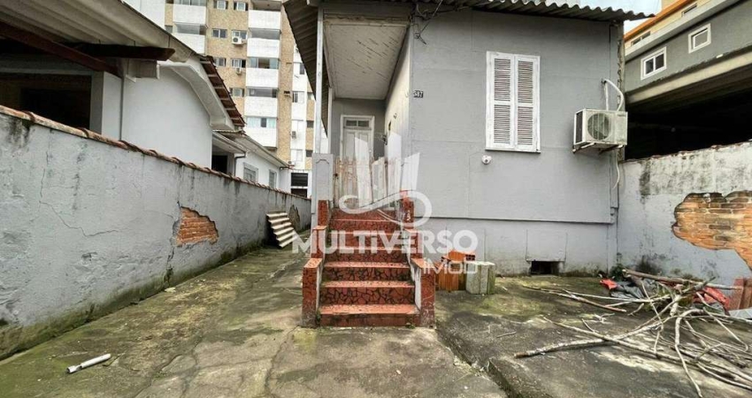 Terreno à venda, no bairro Ponta da Praia em Santos