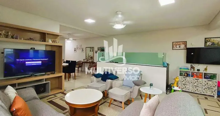 Casa à venda, 3 quartos no bairro Ponta da Praia em Santos