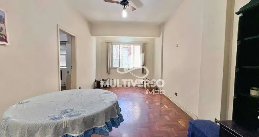 Apartamento 2 dormitórios + dependência poucos passos da praia no boqueirão em santos