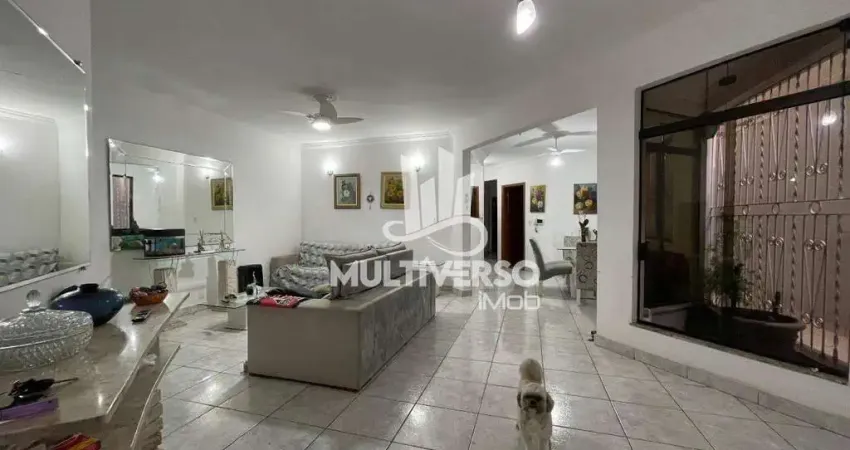 Casa com 3 quartos à venda no Embaré, Santos