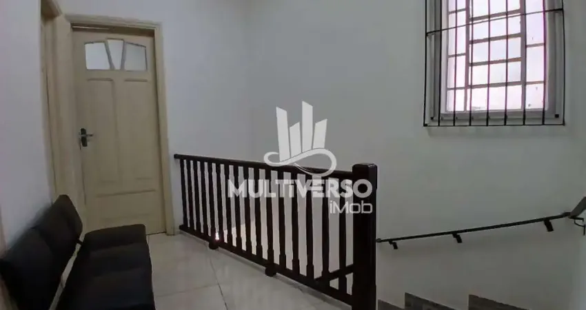 Casa residencial/comercial 02 dormitórios alta no boqueirão