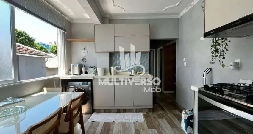 Apartamento totalmente reformado no Campo Grande, pronto para morar