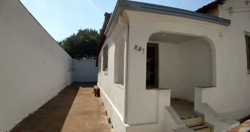 Casa com 3 quartos à venda na Vila Cardia, Bauru 