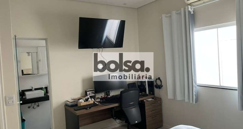 LINDA CASA NO PARQUE PAULISTA ! !