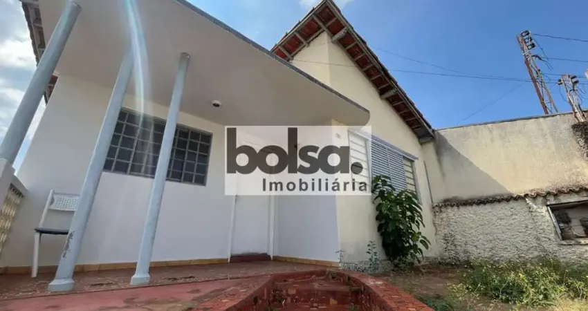 CASA PROXÍMO AVENIDA NAÇÕES NORTE E RUA BOA ESPERANÇA ! !