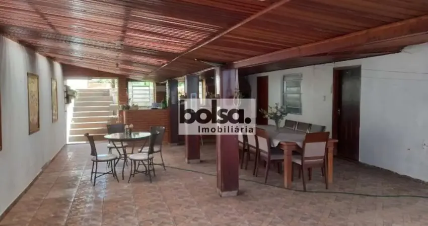 CASA NO JARDIM PANORAMA COM 460M² DE TERRENO ! !